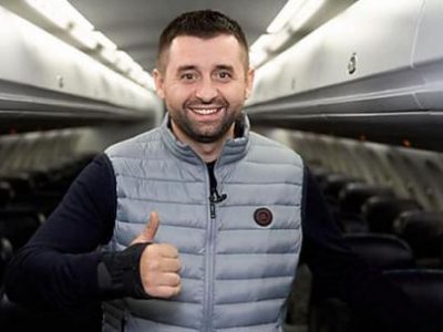Главный «Слуга народа» Давид Арахамия слетал в Николаев за счет известного агробарона